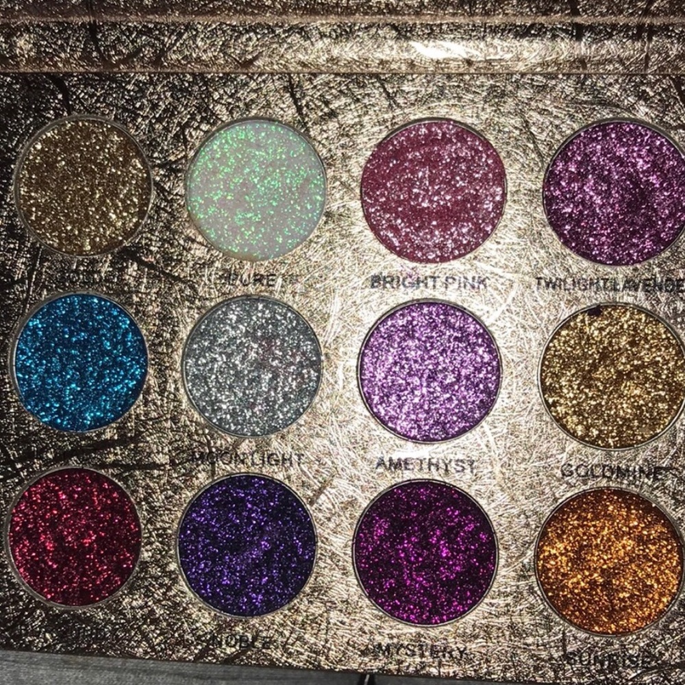 HOST PICK!❤️NEW Sealed Maange Glitter Eye Palette